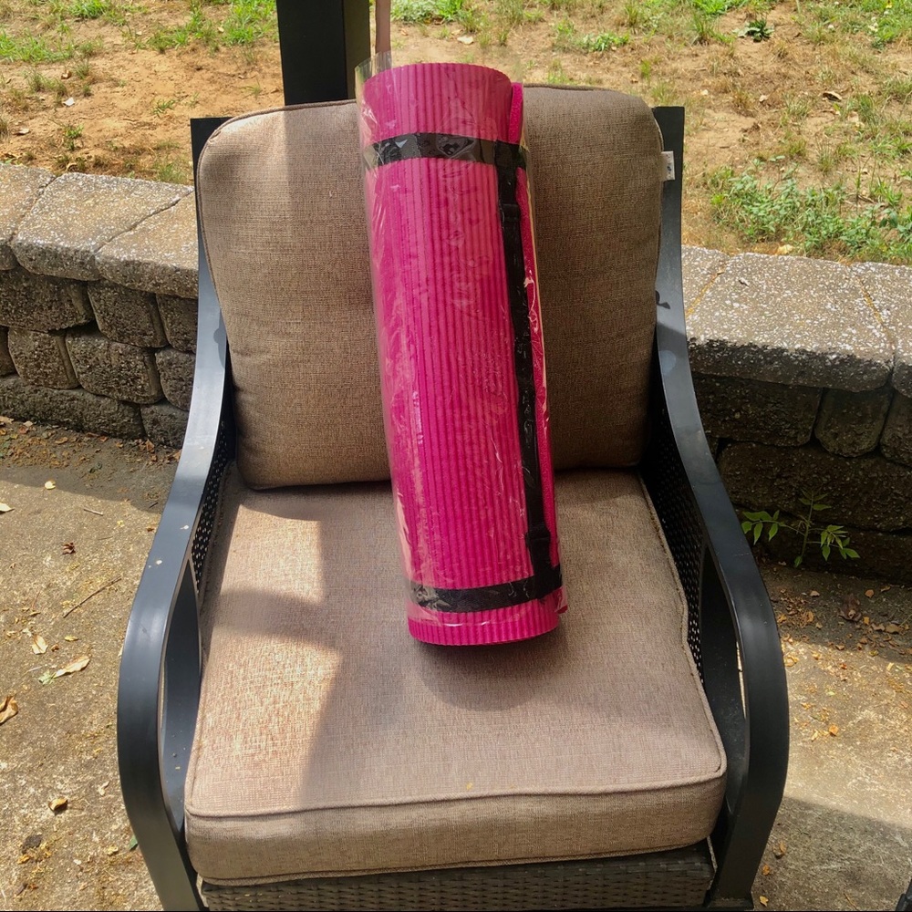 Never used yoga mat🏃🏼‍♀️